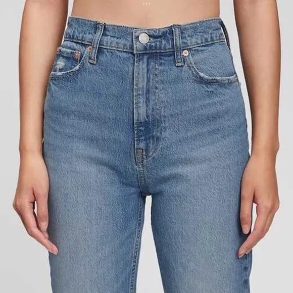 NWT Gap Sky High Rise Distressed Cheeky Straight Jeans - Picture 8 of 10